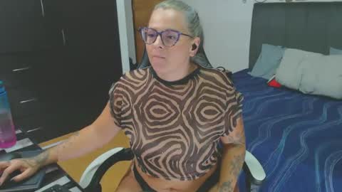 Snapshot of perlagoloza05 chatting on March 8, 2:34 am goloza online show from March 8, 2:34 am