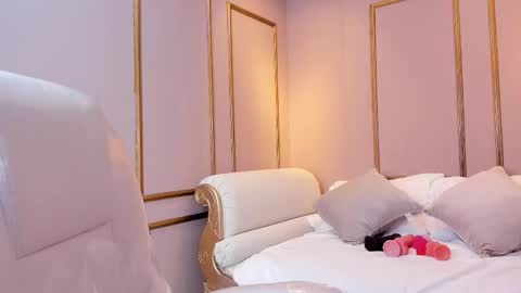 PerlaPreciosa online show from January 9, 4:04 am