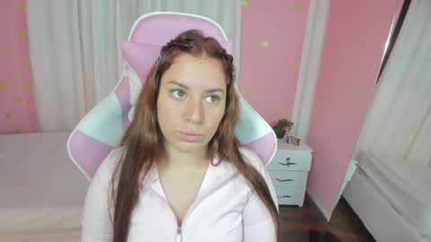 Marie online show from November 9, 9:18 am