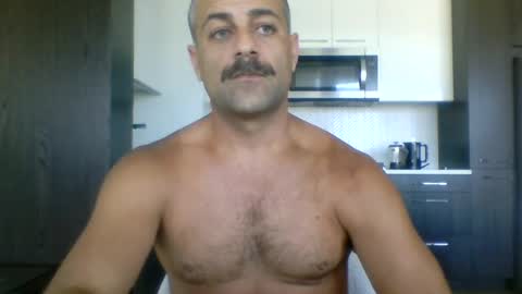 persianprince546 online show from July 14, 7:41 pm
