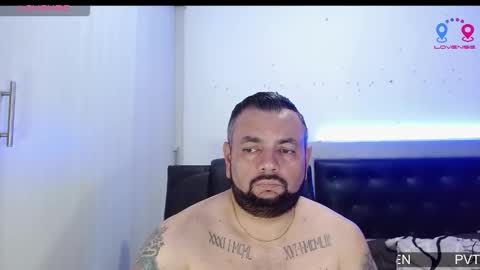 Carlos online show from March 22, 1:31 am