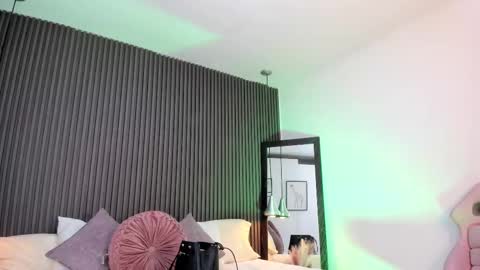 Lizza online show from November 6, 11:22 am