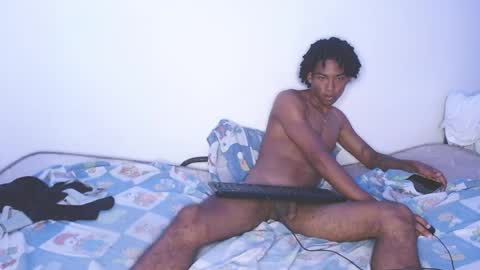 perzy_wt online show from April 18, 7:07 pm