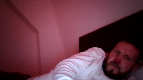 jelle online show from April 17, 11:57 am