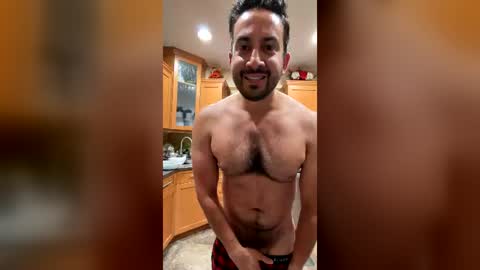 peteypete204 online show from June 26, 10:30 am
