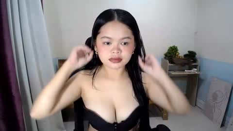 petite_angelxxx online show from July 10, 10:07 am