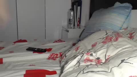 petite_danielle online show from June 27, 12:33 pm