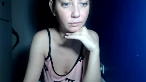 petite_danielle online show from July 13, 7:27 pm