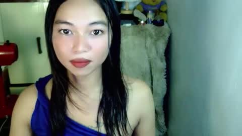 petite_mary69 online show from April 18, 10:52 am