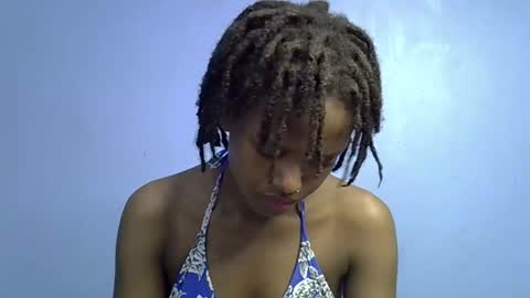 petite_star2 online show from February 24, 5:05 am