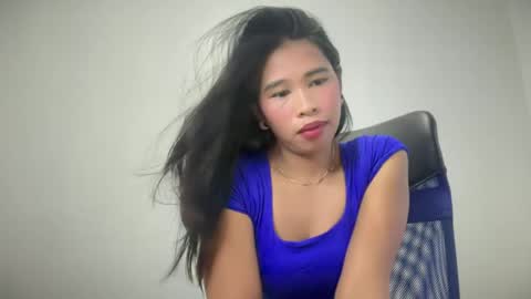 petiteasian01 online show from June 12, 2:32 am
