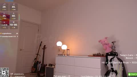 Snapshot of petitebrat chatting on April 26, 4:43 am PiperAvery online show from April 26, 4:43 am