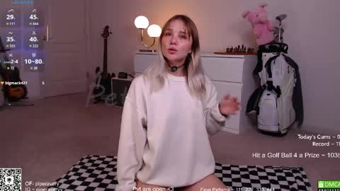 Snapshot of petitebrat chatting on April 28, 11:48 am PiperAvery online show from April 28, 11:48 am