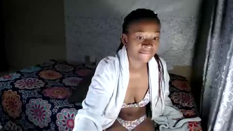 petitesammy online show from May 15, 6:48 pm