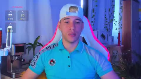 Snapshot of petter_coleman chatting on June 16, 10:12 pm Petter Coleman online show from June 16, 10:12 pm