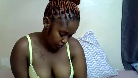pettite_gal online show from May 11, 4:37 pm