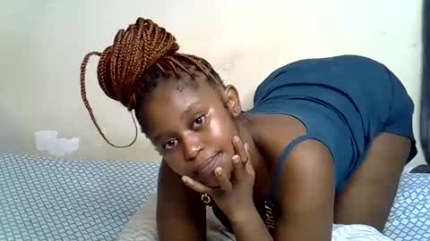 pettite_gal online show from May 14, 5:58 am