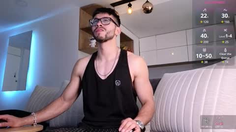 phantom_bigger1 online show from November 19, 1:33 pm