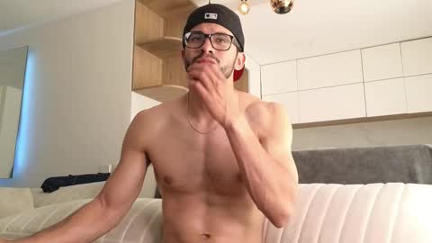 phantom_bigger1 online show from January 7, 2:41 pm