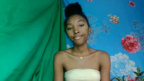 phaosiiia online show from July 3, 4:46 pm
