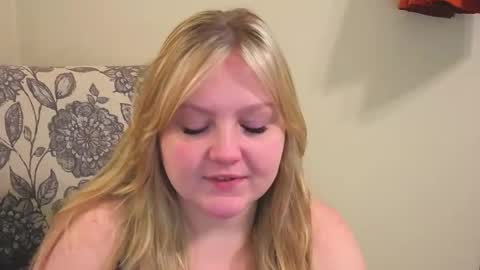 PhatAssBlond online show from April 13, 8:36 pm
