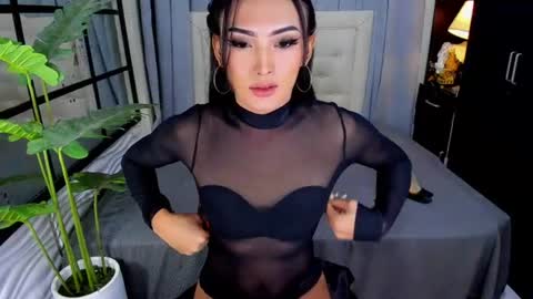 phenomenal_ivy online show from June 15, 2:30 pm