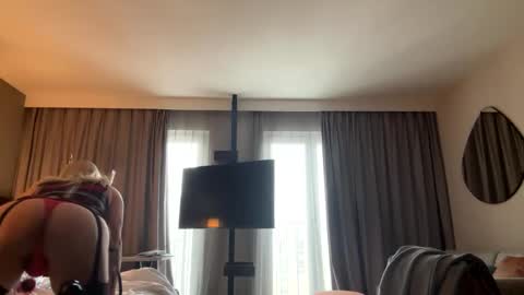 Snapshot of philly1184 chatting on January 5, 10:53 am Girlyboy69 online show from January 5, 10:53 am