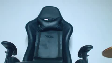 phlilloyhighclouds online show from March 22, 11:02 am