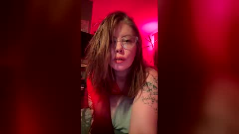 phonesexoperator online show from April 2, 2:53 am