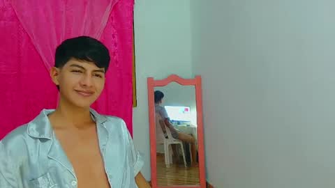 phuwin online show from May 9, 6:18 am
