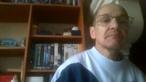 Snapshot of pichoun71 chatting on December 7, 8:00 am pichoun71 online show from December 7, 8:00 am