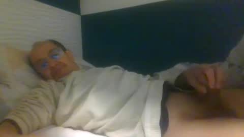 Snapshot of pichoun71 chatting on January 7, 9:03 pm pichoun71 online show from January 7, 9:03 pm