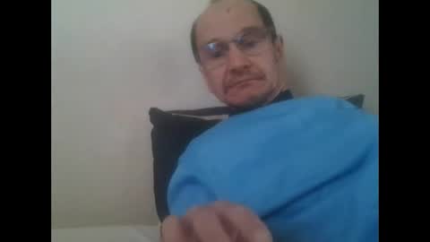 Snapshot of pichoun71 chatting on February 23, 7:22 am pichoun71 online show from February 23, 7:22 am