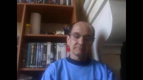 Snapshot of pichoun71 chatting on February 23, 1:42 pm pichoun71 online show from February 23, 1:42 pm