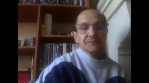 Snapshot of pichoun71 chatting on March 1, 7:19 am pichoun71 online show from March 1, 7:19 am