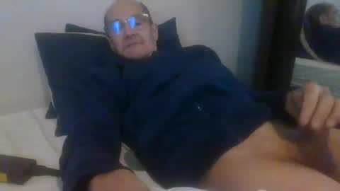 Snapshot of pichoun71 chatting on November 22, 7:40 am pichoun71 online show from November 22, 7:40 am