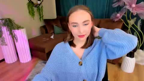 Emelie online show from September 17, 7:26 pm