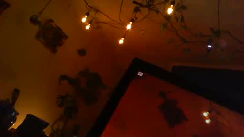 pielli online show from April 3, 9:35 pm