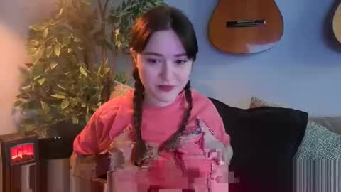 Snapshot of pillogoddess chatting on May 18, 6:19 am PilloGoddess online show from May 18, 6:19 am