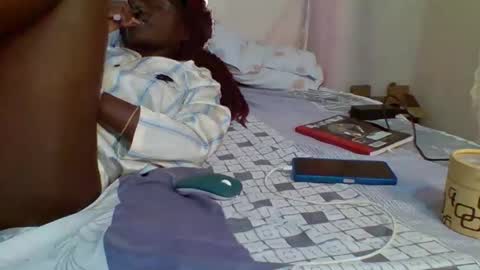 pinah1997 online show from April 7, 11:15 pm