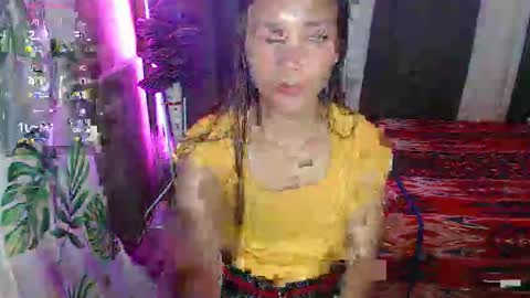 Snapshot of pinay_angel143 chatting on June 6, 11:31 pm pinay_angel143 online show from June 6, 11:31 pm