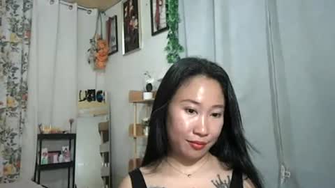 yumie  online show from June 19, 11:14 am