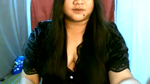 Snapshot of pinayjona chatting on May 9, 11:48 am pinayjona online show from May 9, 11:48 am