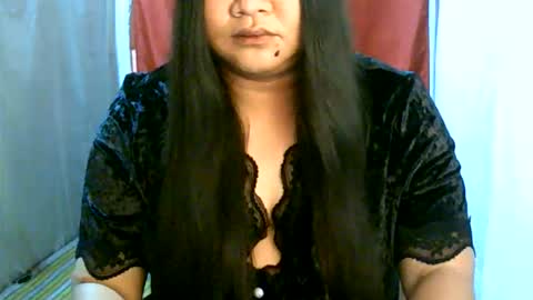Snapshot of pinayjona chatting on May 13, 10:56 am pinayjona online show from May 13, 10:56 am