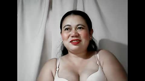 Snapshot of pinaymama12345 chatting on March 14, 10:59 pm pinaymama12345 online show from March 14, 10:59 pm