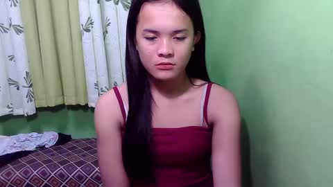 pinaymorena_rhowe online show from December 3, 12:24 am
