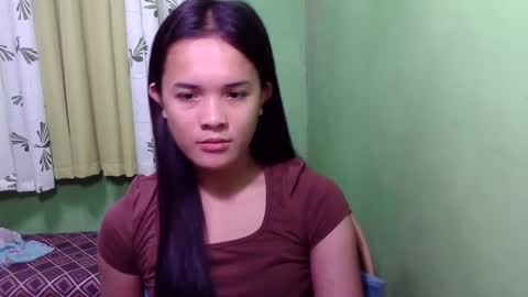 pinaymorena_rhowe online show from December 8, 3:00 am