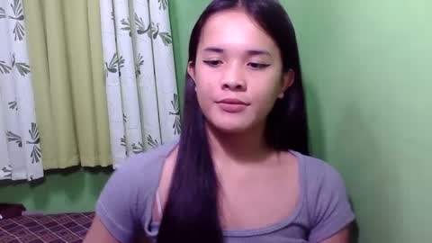 pinaymorena_rhowe online show from December 8, 1:36 pm