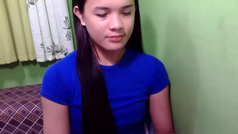 pinaymorena_rhowe online show from December 10, 11:51 pm