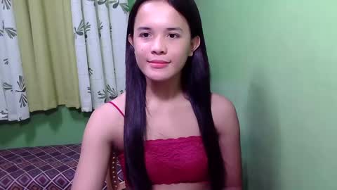 pinaymorena_rhowe online show from December 26, 3:27 am